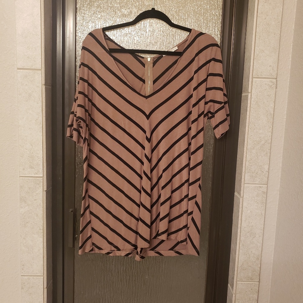 V striped zip up top